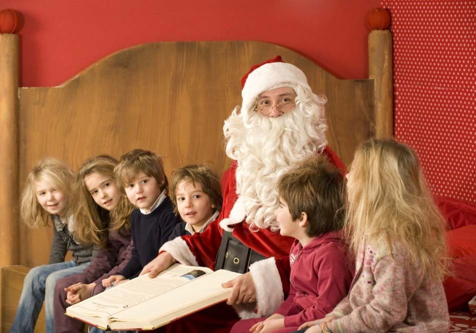 Babbo Natale Dove.Natale A Perugia Scopri Dove E Quando Incontrare Il Vero Babbo Natale Domus Volumnia